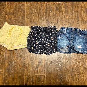 Lot of Baby Gap Shorts Size 12-18 months